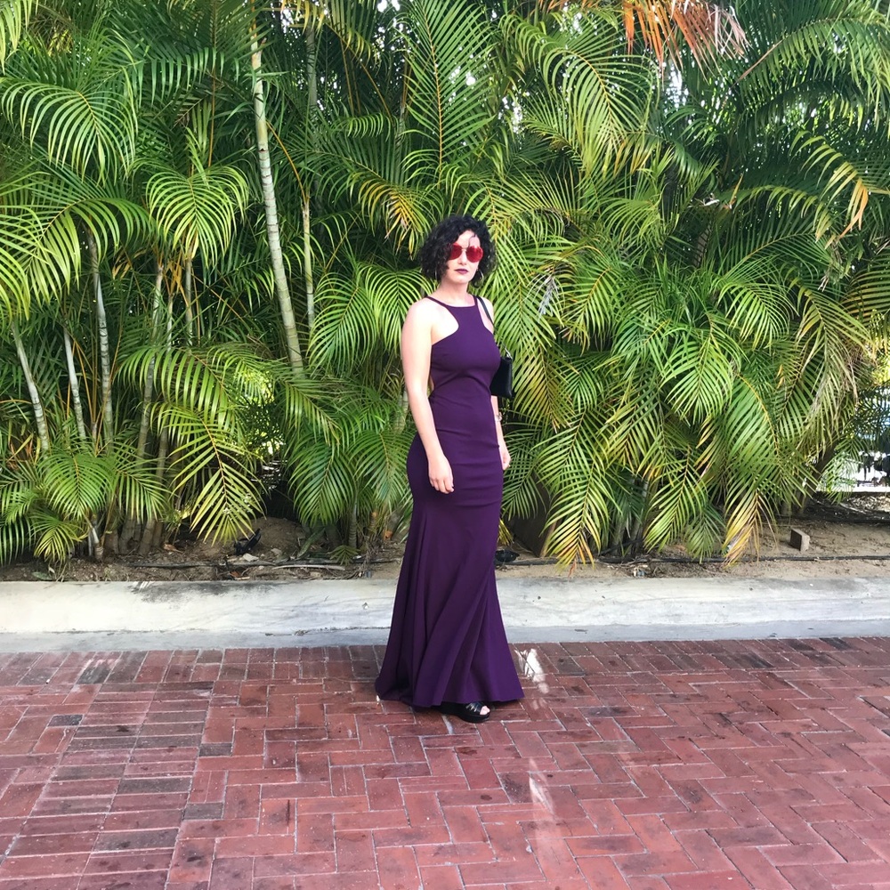 Elegant Purple Evening Gown - Picture 5 of 9